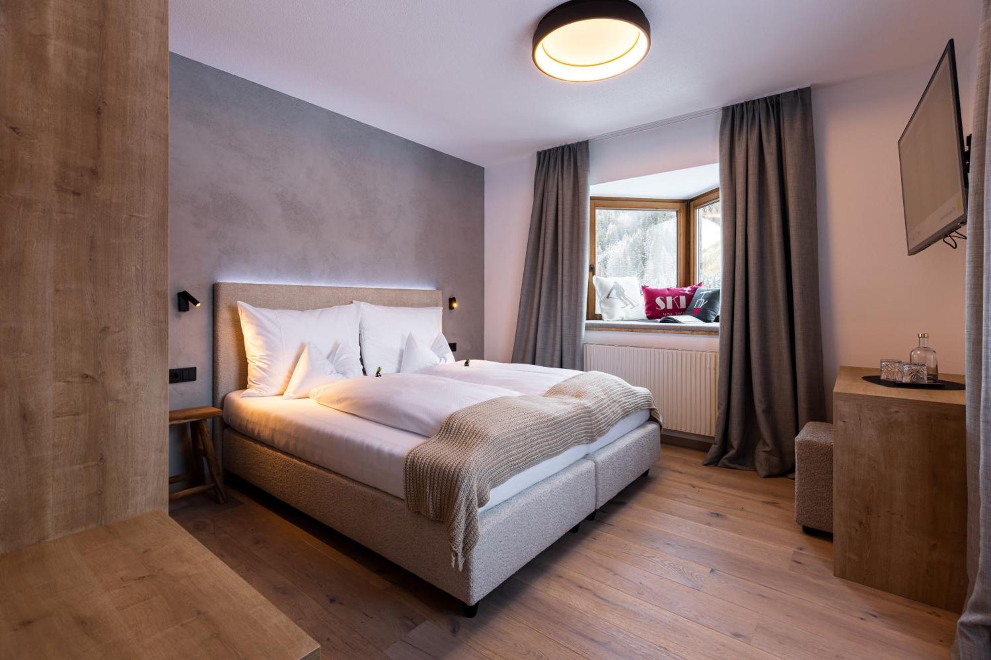Quality Hosts Arlberg - Afoch Fei - Das Landhaus サンクト・アントン・アム・アールベルク エクステリア 写真